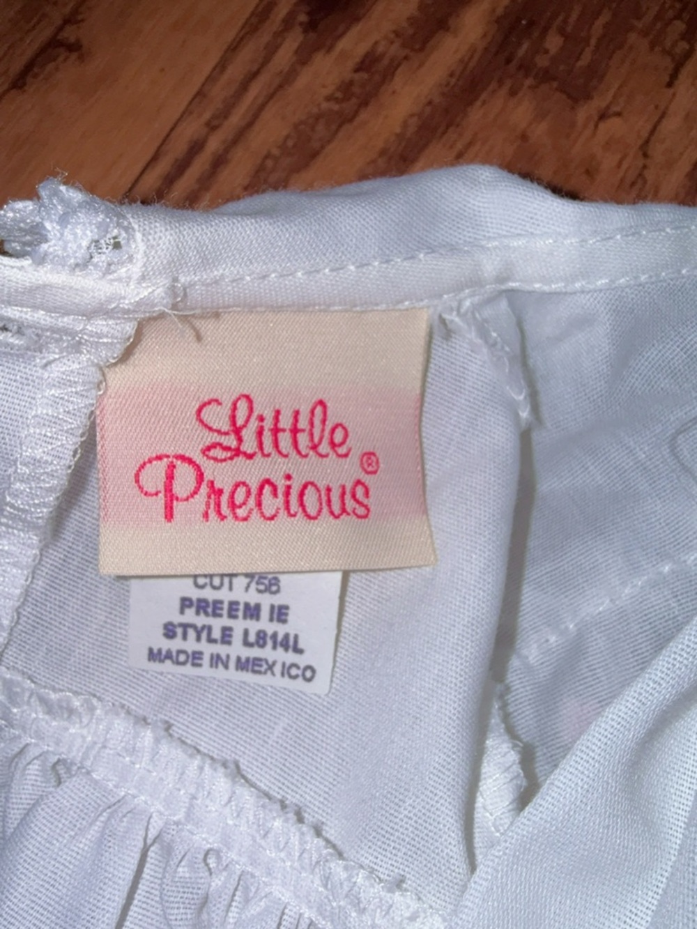 White Rose Dress Newborn/Preemie Smocked Embroidery Little Precious Vintage Rare - Picture 6 of 7
